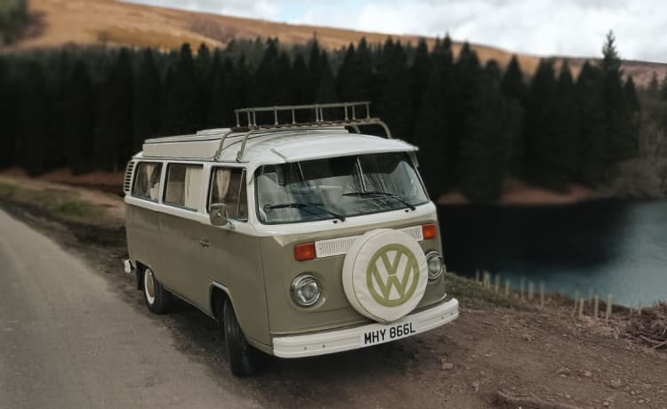 Natalie 1973 – 4 berth Volkswagen campervan from 1973