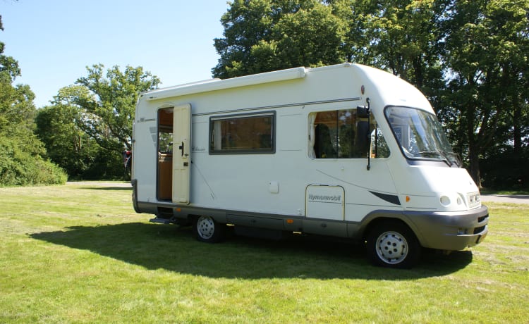 Kempurtje  – Hymer B544; 6 person extra comfortable and complete camper!