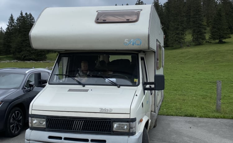 Leuke Fiat Ducato Alkoof camper uit 1992