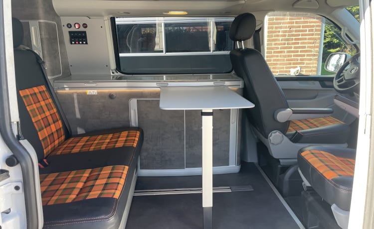 Aloha beach camper Orange – Volkswagen T6 automatico