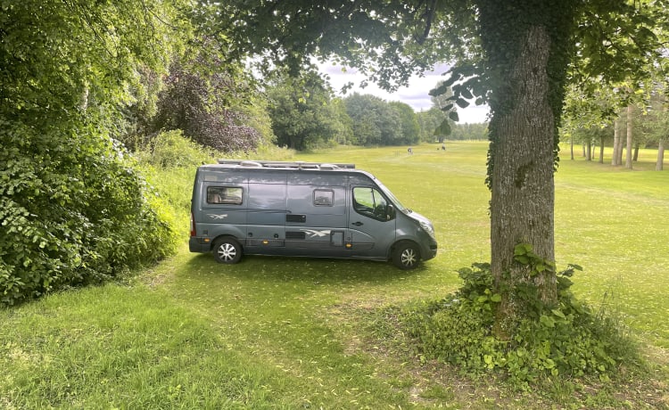 BettyAnn – Wildax Europa Off-Grid 2 berth van 