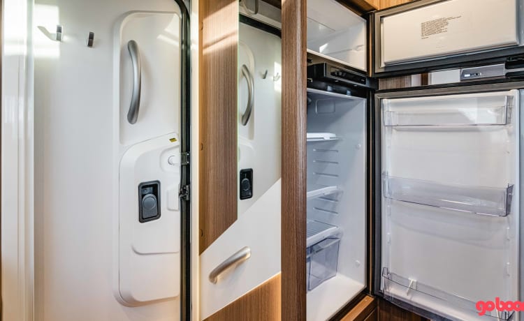 Luxe half-integraal mobilhome uit 2020