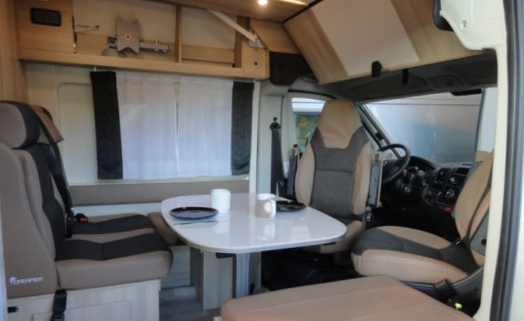 F0-Fiat Dreamer Family – NIEUWE  camper Van Dreamer Family  4-5pers., te huur, Ieper