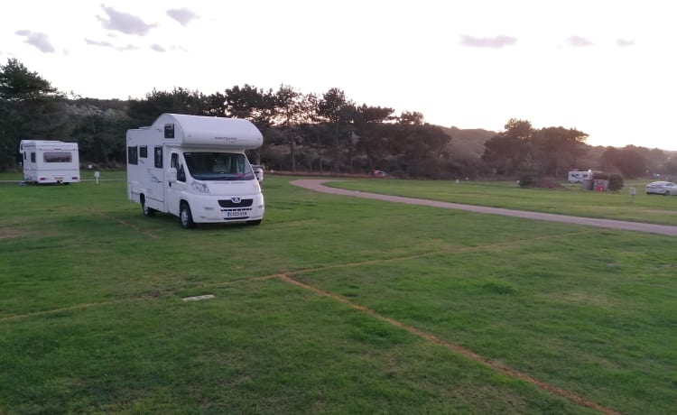 Panoramic – Gorgeous 2/3/4 Berth motorhome