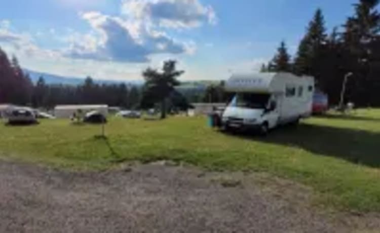 Skydive  – Camping-car Ford Rimor 6 personnes