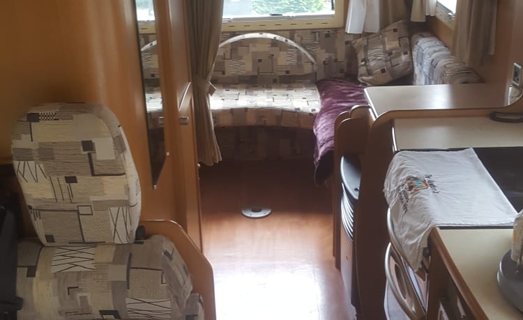 Riviera 181 6 posti letto Camper