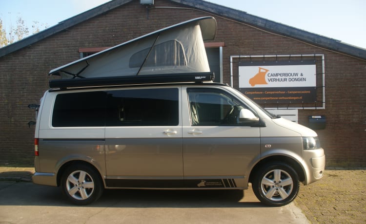 Volkswagen T5 Camperbus 4 persone