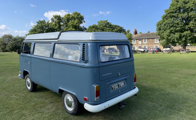 Bernard – Beautiful Campers 1972 VW Early Bay à louer dans le Yorkshire