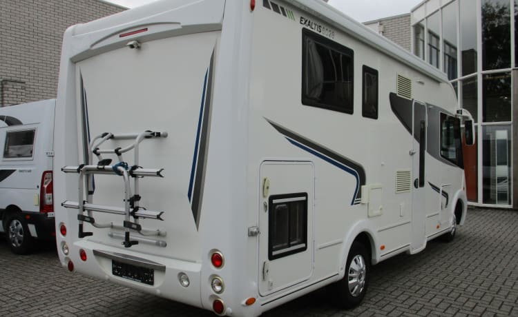 Geräumiger Familiencamper Fiat Chausson für 4 Personen