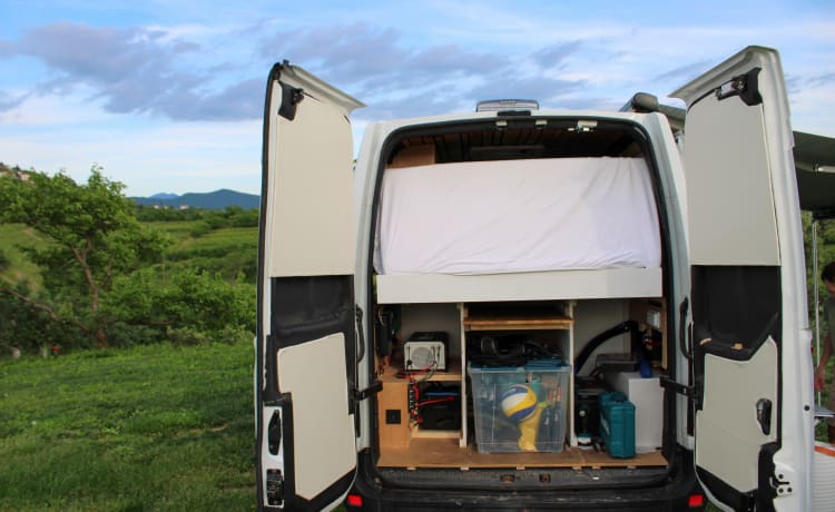 De EcoExpress – Nieuw: Luxe gasloze off-grid camper