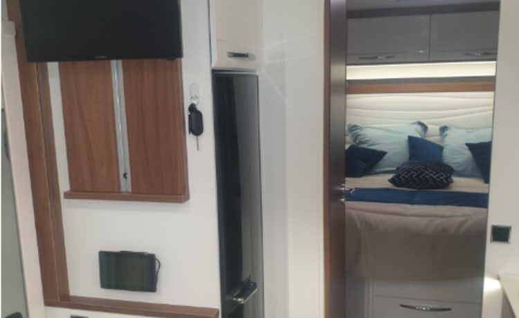 I am renting my Pilote P 726 motorhome; comfortable, family