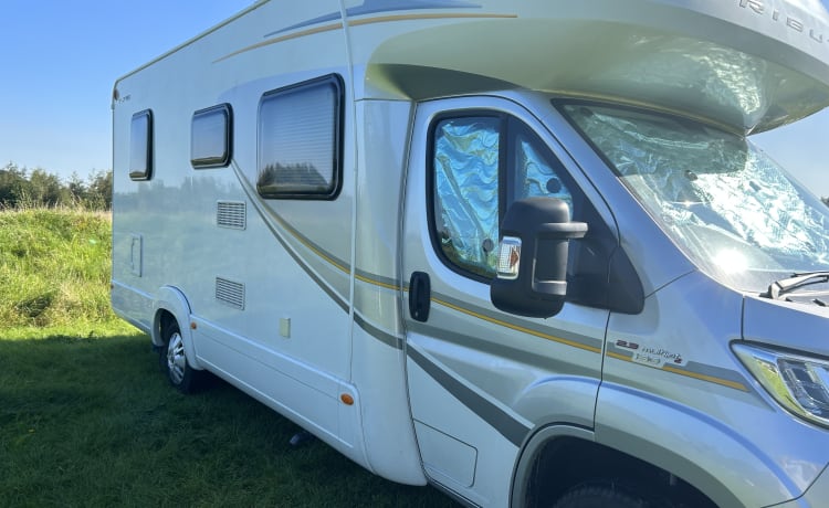 Aggie – 4 berth Autotrail Tribute: Pet friendly