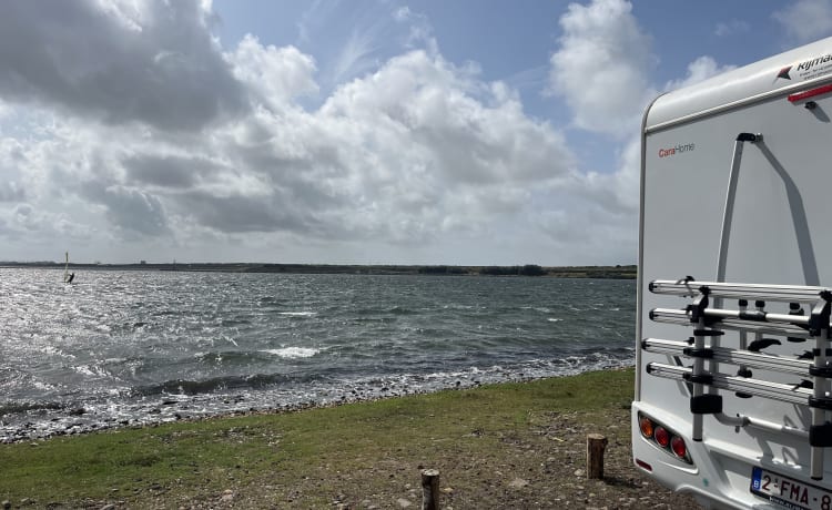 Comfortable and economical 6p motorhome with plenty of storage space (175hp)