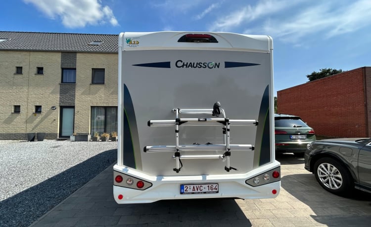 Wunderschöner neuer Chausson 640 Teilintegrierter für 2 Personen aus dem Jahr 2021