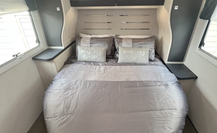 Duke – Chausson 2021 788 4-5 naissance avec chambre privée sur l'île et grand garage