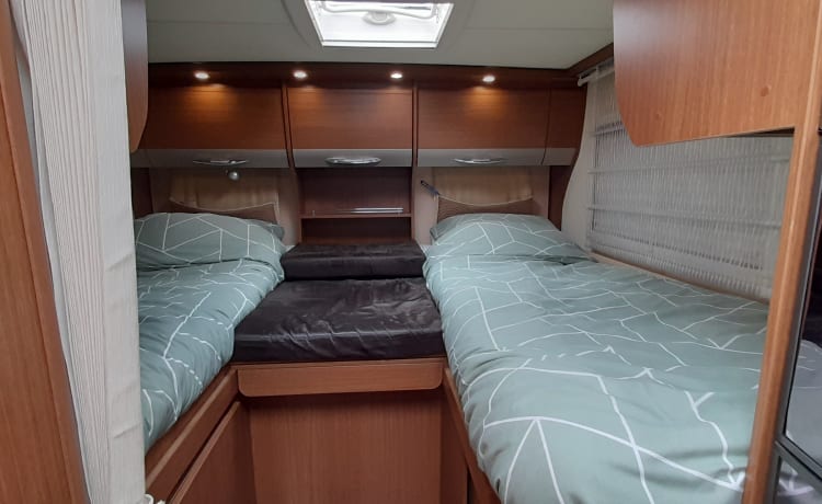 Luxe camper 4 personen automaat.