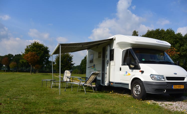 Welcome 74 – Nice 2-person Chausson "freedom and comfort on wheels" for B driving license