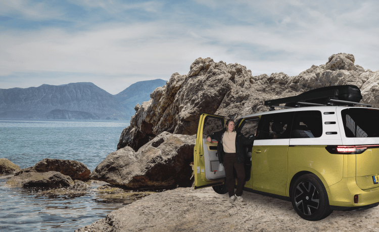 E-Camper – 4p VW ID.Buzz (Lime/Weiß, 2023) elektrisch