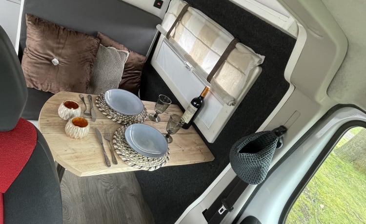 Flow  – A l'aventure avec ce cool DIY Fiat Ducato MultiJet 150 185 HP