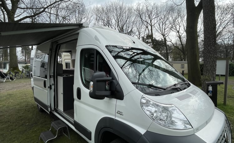 Flow  – Auf ein Abenteuer mit diesem coolen DIY Fiat Ducato MultiJet 150 185 PS