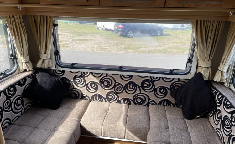 Greer – 6 berth Autoquest 180 Prestige, 2011