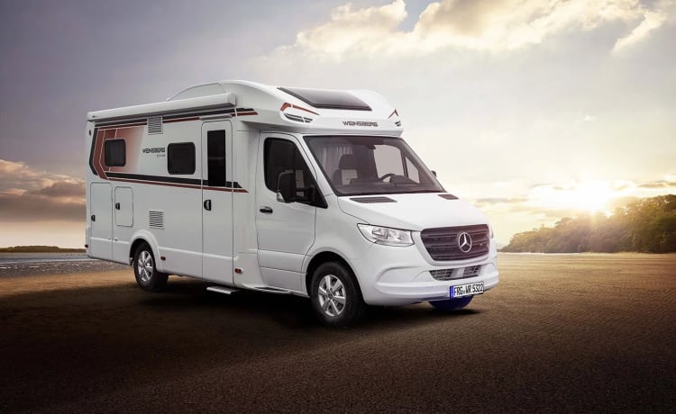 4p Mercedes-Benz bus uit 2023