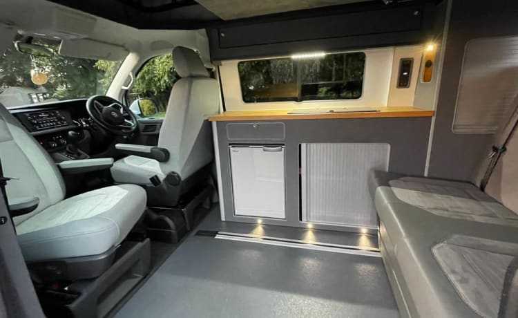  Volkswagen Highline DSG Camper Van 2020