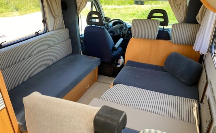 Beautiful Hymer family camper for rent with 6 belted places
