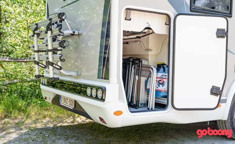 Nieuwe/gezellige volledig uitgeruste camper met ruime living