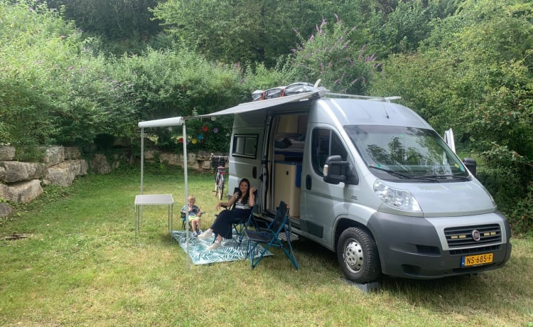 De bus – Fiat Ducato Bus camper autocostruito professionale