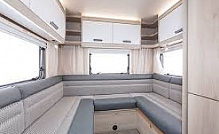 Brand New Luxury 4 Berth