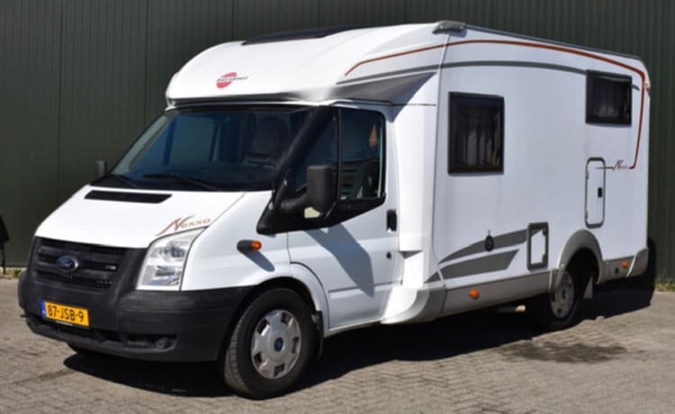 Luxury motorhome with all amenities