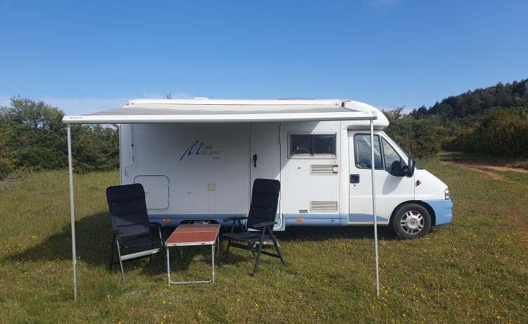 Camping-car familial compact 4p. Hors réseau