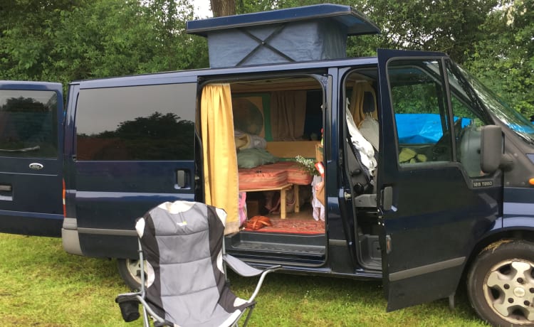 De Blauwe Rakker – Camper d'atmosfera per gli amanti della vita all'aria aperta - Ford Transit