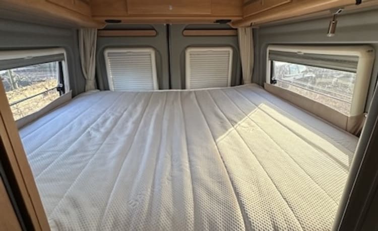 2p Pössl campervan uit 2016