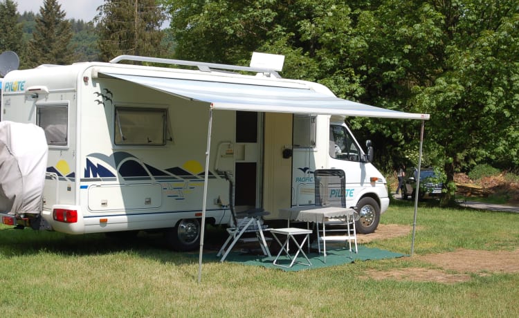 Laissez-vous surprendre par ce camping-car !