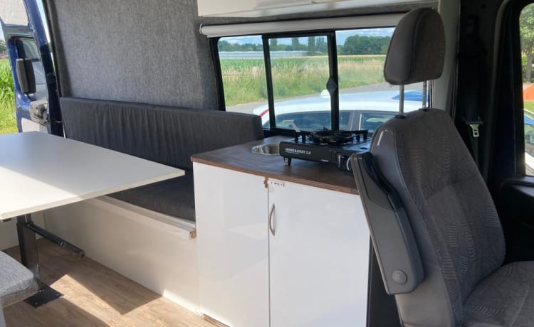 Blue Angel – Bus voor 6 personen