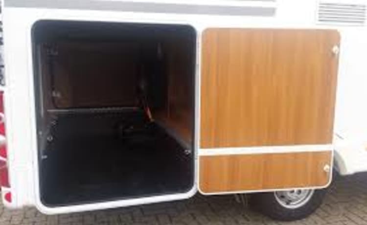 Luxe 6-pers camper te huur { AANBIEDING }