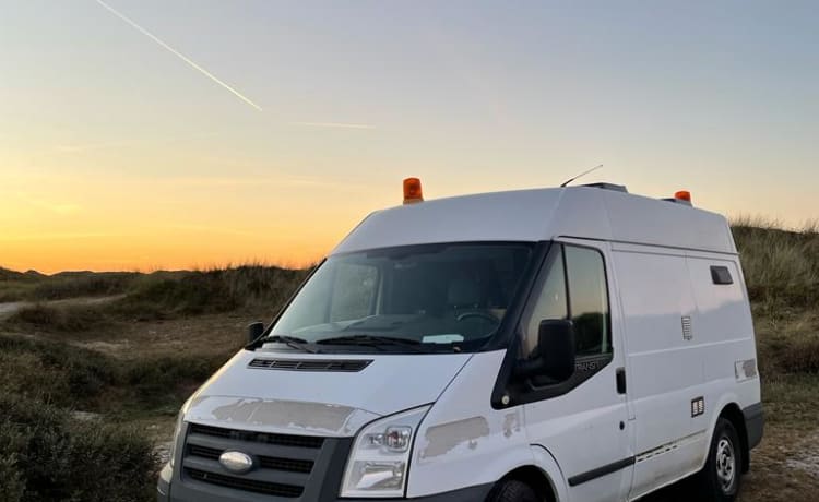 La luz – LA LUZ – Gemütlicher Ford Transit