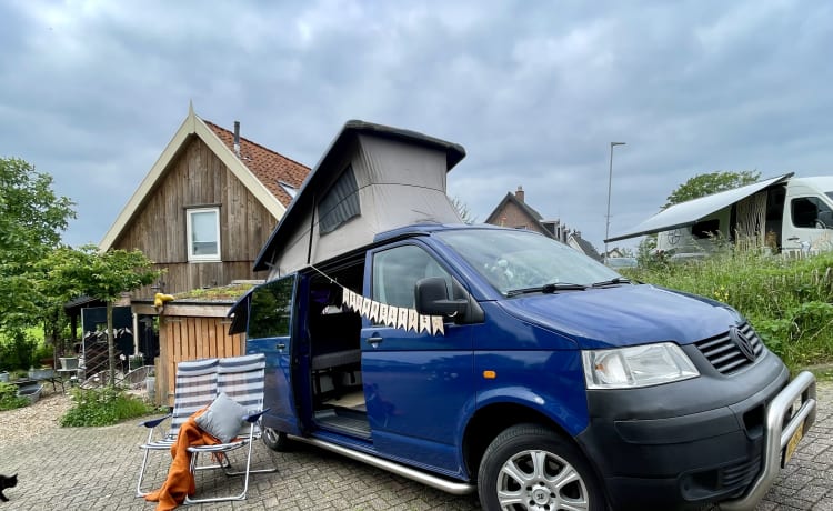 Bommeltje VW T5 extra binnen ruimte  – VW T5 verlengde versie met groot hefdak  