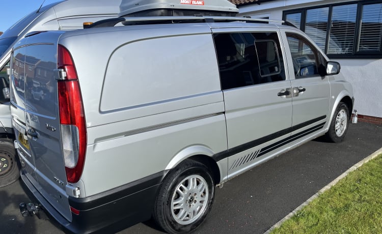 Vito  – Mercedes-Benz Campervan mit 2 Schlafplätzen, Baujahr 2011