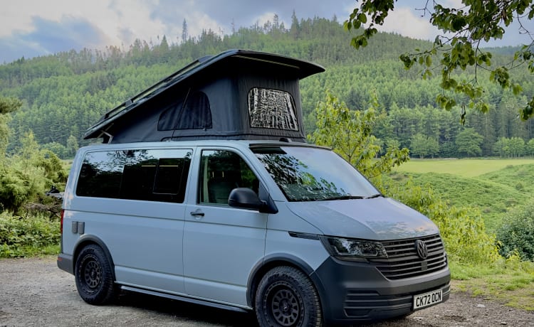 Vivian  – VW T6.1 Camper with ISOFIX 4 Birth