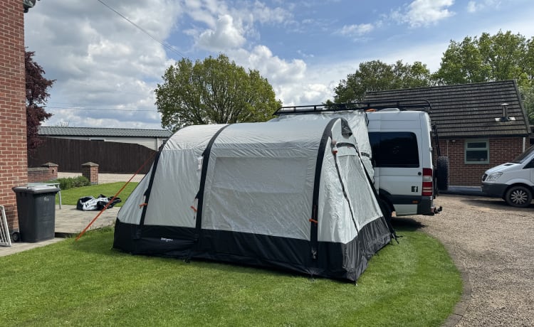 Mr Adventure  – 2 berth Mercedes-Benz Adventure Van