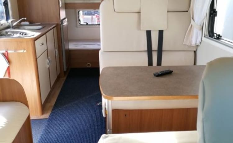 G-type – Modern spacious motorhome with 200 free extras