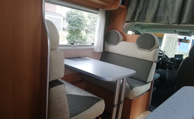 McLouis Lagan Alcove camper from 2008