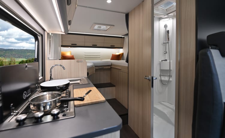 de Club camper – NEW 5-person luxury motorhome, including inventory and insurance