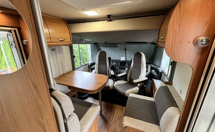 Ampio camper di lusso 5p | potenza 170 | letto trasversale e letto basculante | inventario completo