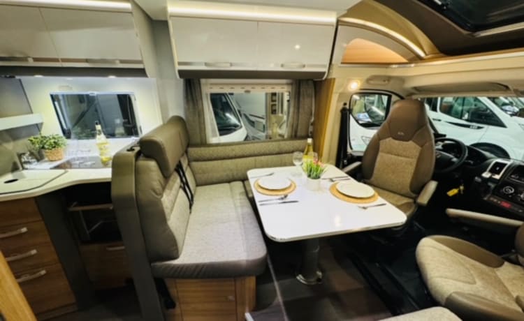 Adria Mobil  – Adria Mobil semi-integrated camper! 