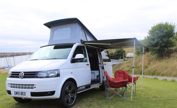 4 berth Volkswagen bus from 2015