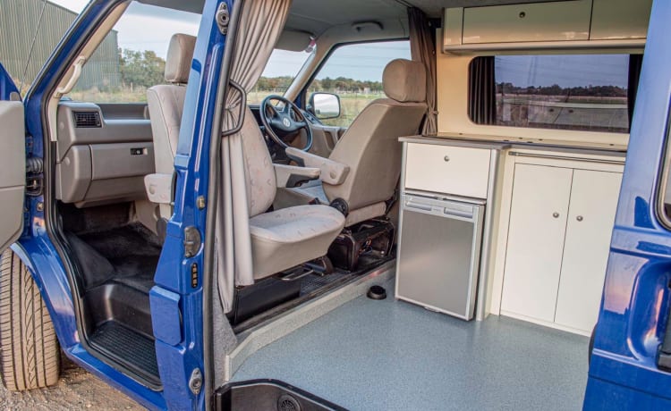 Columbus – Classico camper VW T4 manuale a 2 posti letto